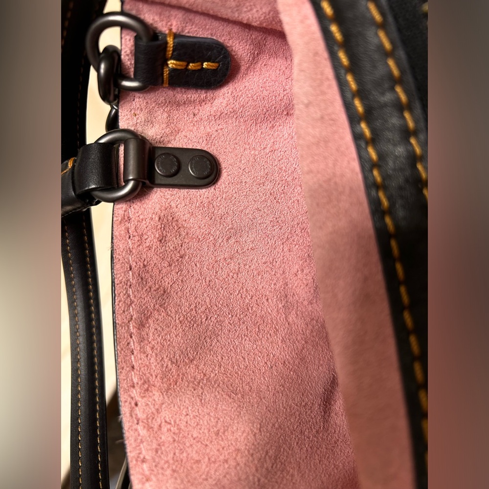 COACH 1941 Rogue 25 with Tea Rose Applique Black Pink Pebble Leather 87065 - Picture 12 of 15